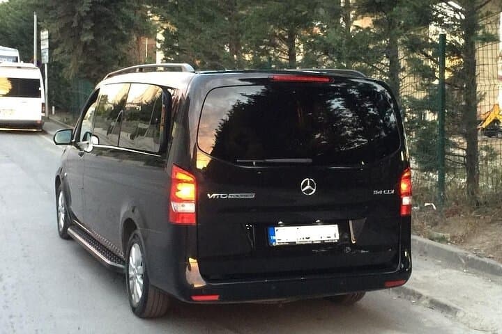 Departure by Luxury Van Reykjavik City to Reykjavik Airport KEF