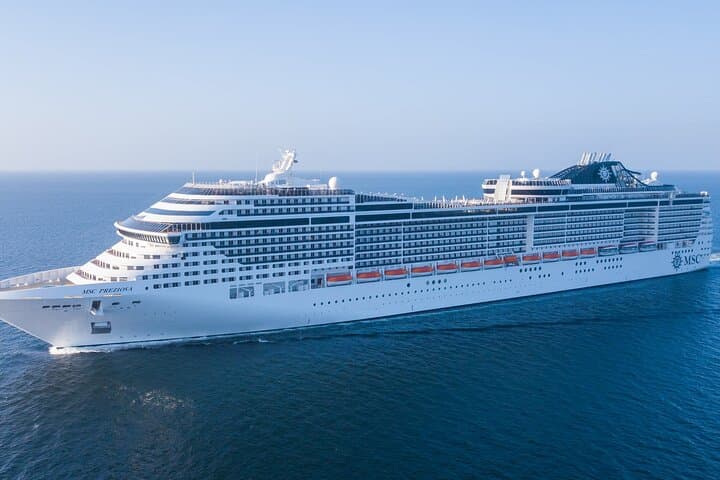 Keflavik Airport Private Transfer To/From Reykjavik cruise Ports