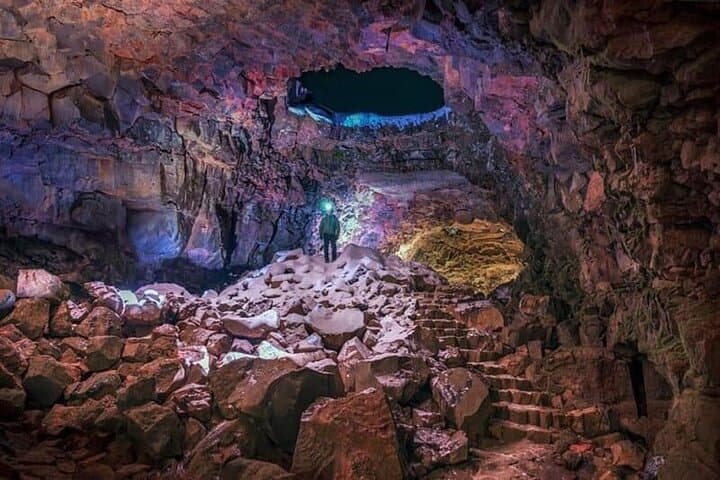 Private Reykjanes Peninsula, Lava Tunnel and Blue Lagoon Tour