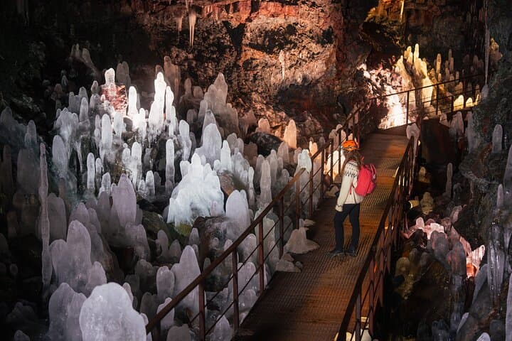 From Reykjavík: The Lava Tunnel tour with Round-trip Transfer
