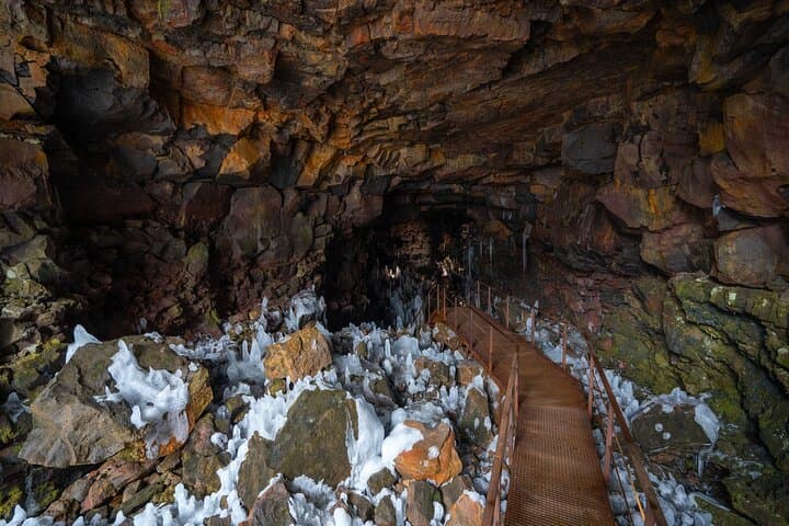 From Reykjavík: The Lava Tunnel tour with Round-trip Transfer