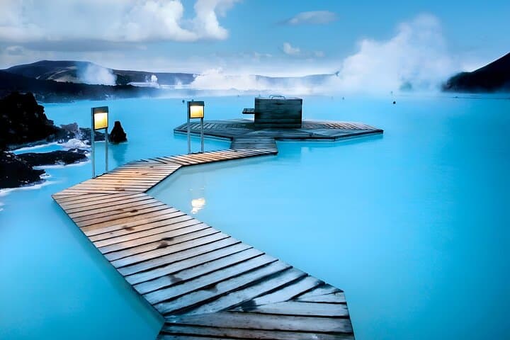 Keflavik Airport Private Transfer To/or from Blue Lagoon