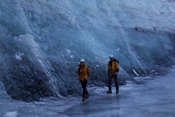 Glacier Combo Kayking at Glacier Lagoon and Glacier Hike