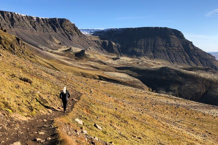 Hiking in Thorsmork