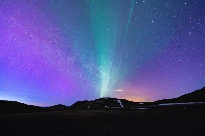 Luxury Northern Lights Hunt Private Tour with Photos and Treats