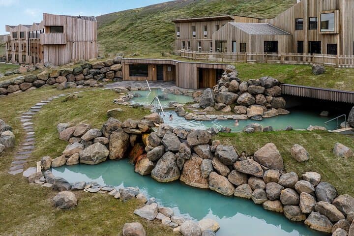Hot Spring Valley Hike, Highland Baths, Waterfall and Geysir Tour