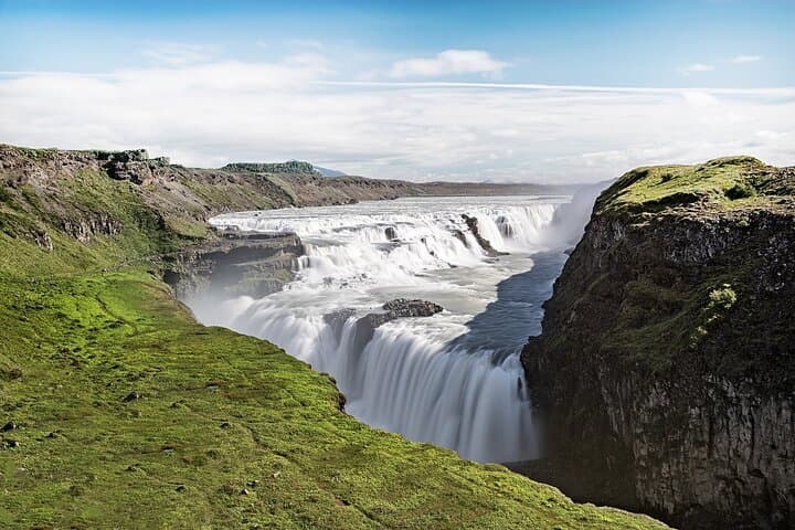 Hot Spring Valley Hike, Highland Baths, Waterfall and Geysir Tour