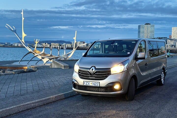Keflavik Airport: Private Transfer for Cruise Ship Passengers
