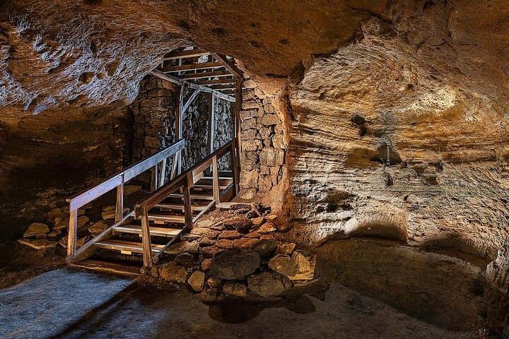 Caves of Hella