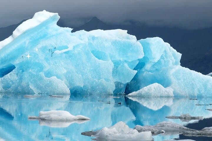 Diamond Beach & Jokulsarlon & Beyond Tours