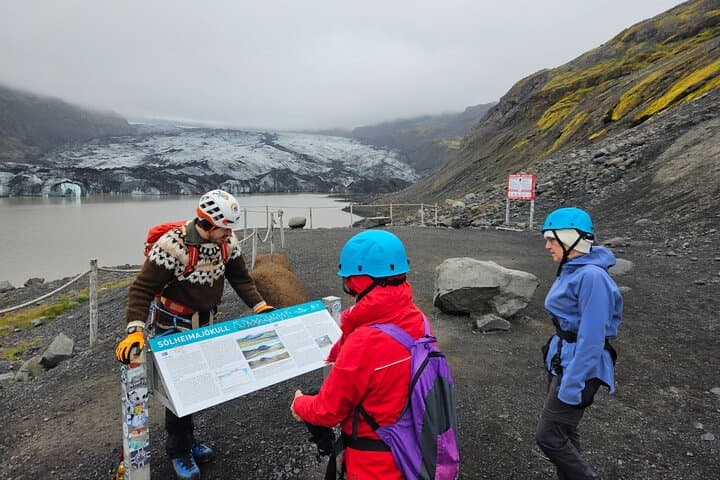 Private Glacier Hike on Sólheimajökull Glacier