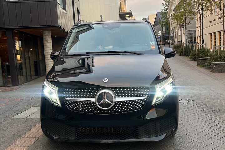 Keflavik Airport : Private Transfer TO/FROM Reykjavik