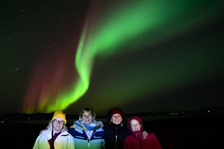 Northern Lights 4x4 Tour with Pastries and Cocoa from Reykjavik