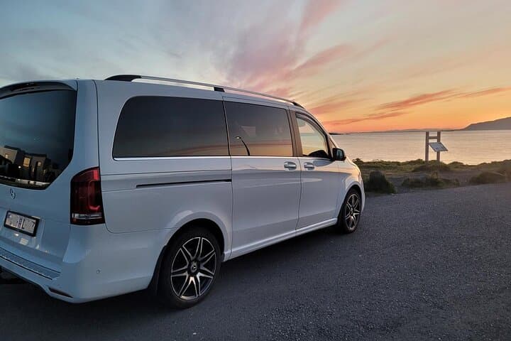 Private Transfer from Reykjavik Cruise Port to Keflavik Airport