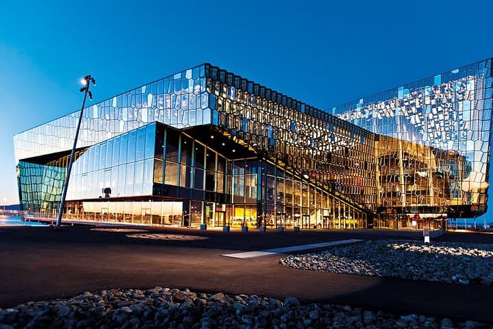 Iceland: Airport Transfers between Keflavik and Reykjavik City