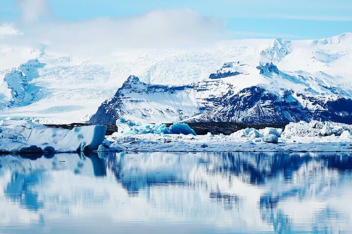 Luxury Glacier Lagoon and Diamond Beach Private Day Tour