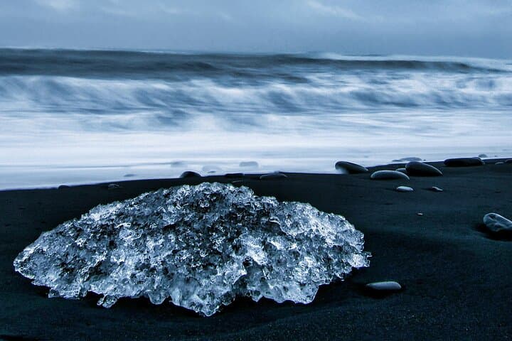 Luxury Glacier Lagoon and Diamond Beach Private Day Tour