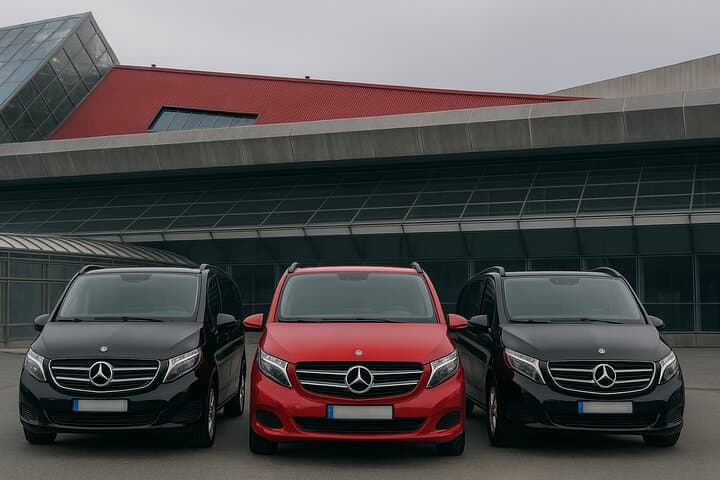 Reykjavik: Cruise Port Transfer to/from Keflavik Airport