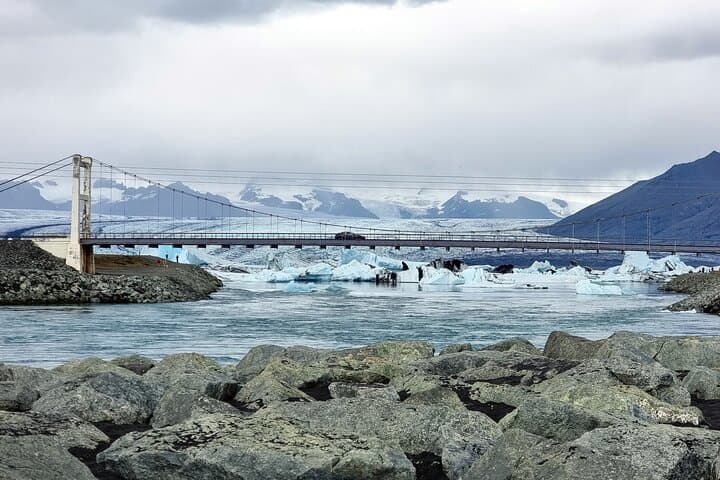 Glacier Lagoon & South Coast. Private Day Tour