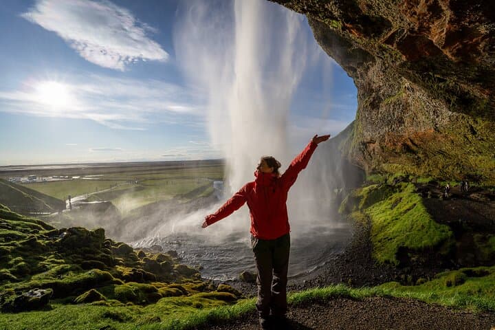 South Coast, Glacier Hike & Northern Lights from Reykjavik