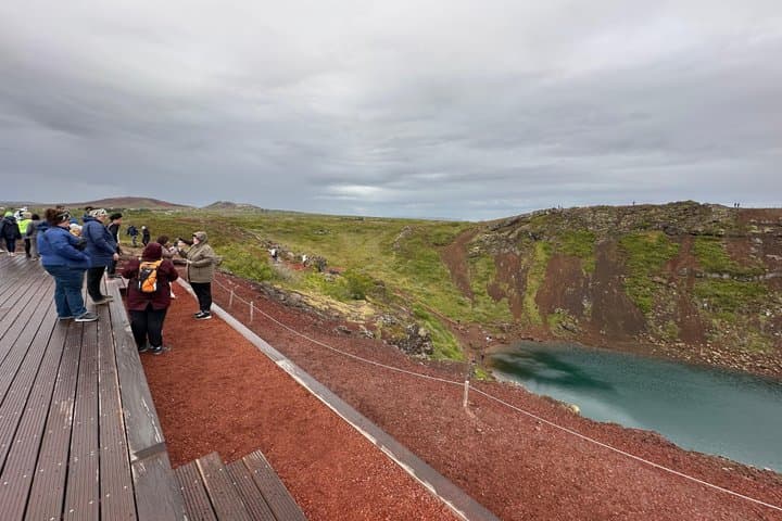 Golden Circle Private Tour – Þingvellir, Geysir & Gullfoss