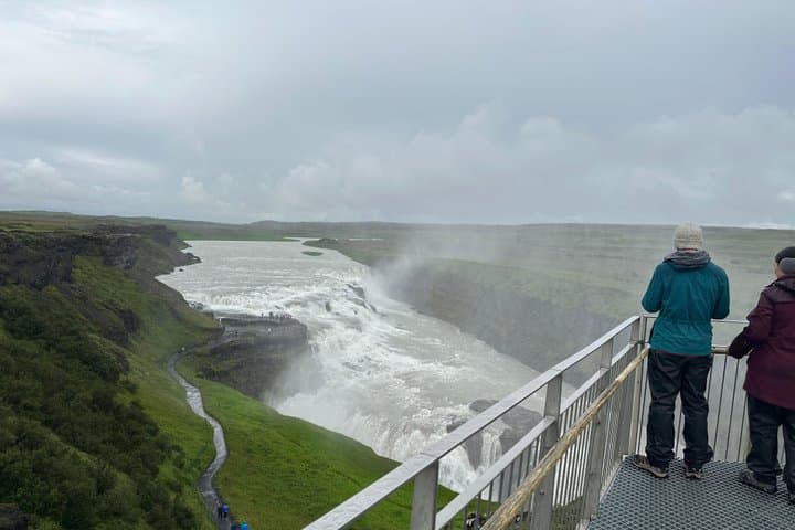 Golden Circle Private Tour – Þingvellir, Geysir & Gullfoss