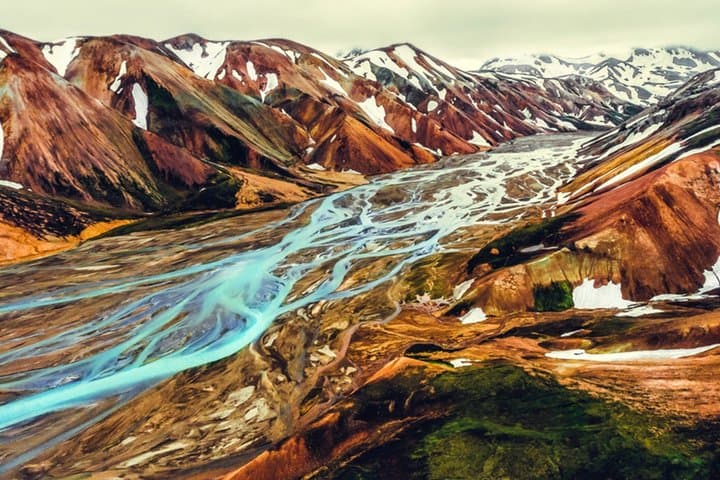 Landmannalaugar Highlands 4x4 Minibus Tour with Hot Spring Bath