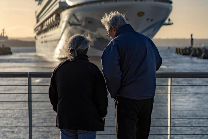 Keflavik Airport: Private Transfer for Cruise Ship Passengers
