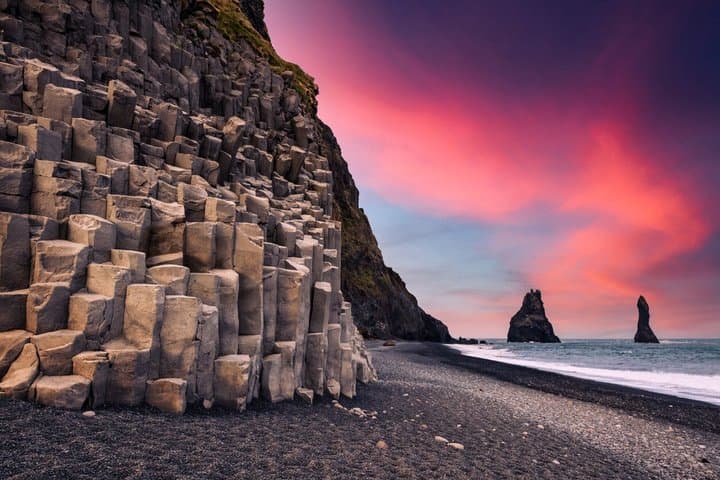 Private South Coast Tour with Waterfalls and Black Sand Beach