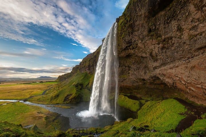 Private South Coast Tour with Waterfalls and Black Sand Beach