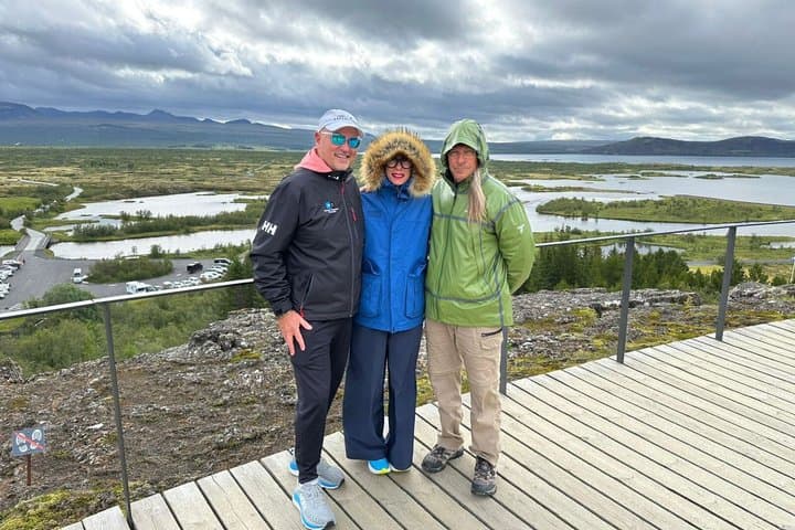 Golden Circle 4x4 Super Jeep Evening Tour: Midnight Sun Adventure