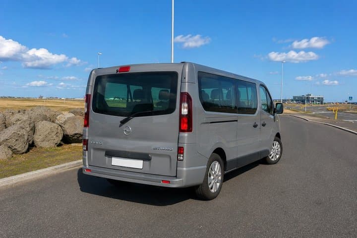 Private Transfer Between Reykjavik/Keflavik & Port