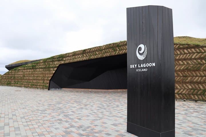 Inside the Volcano & Lagoon: Private Escape from Reykjavik