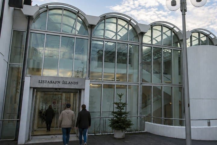 Reykjavik Scavenger Hunt & Highlights Self-Guided Walking Tour
