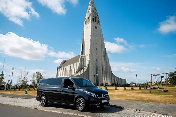 Keflavik Airport One Way Private Transfer To or From Reykjavik