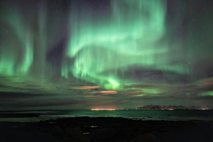 Reykjavik: Private Super Jeep Northern Lights Hunt