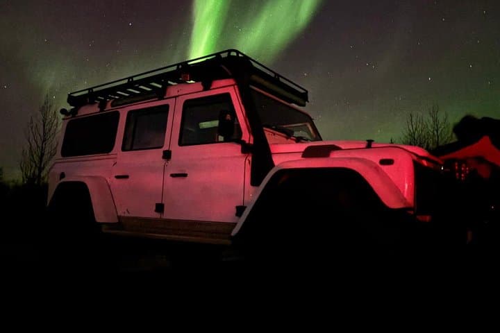 Reykjavik: Private Super Jeep Northern Lights Hunt
