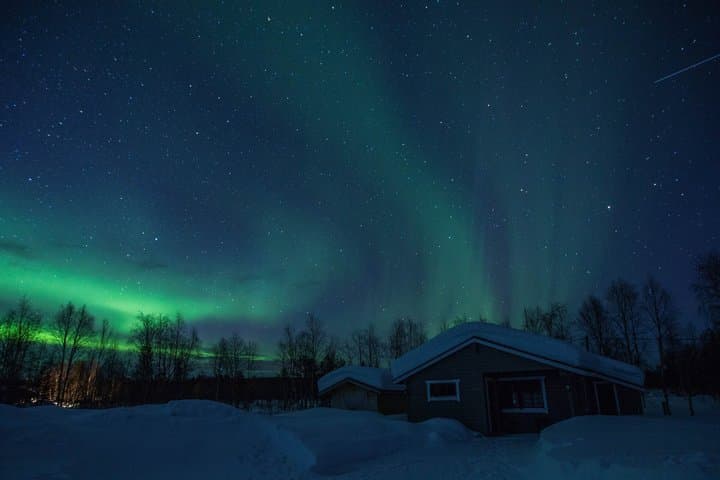 Private Northern Lights Tour in 4X4 with BBQ and Photos