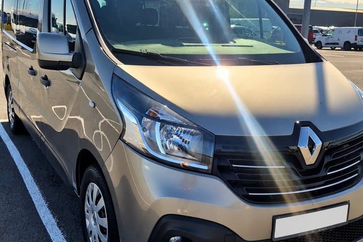 Private Keflavik Airport Transfer to Reykjavik