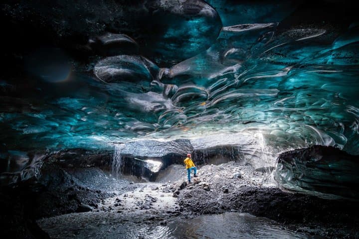 Jökulsárlón: Blue Ice Cave and a Long Glacier Hike